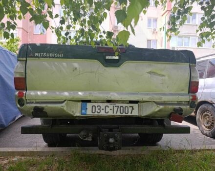Зелений Міцубісі Л 200, об'ємом двигуна 2.5 л та пробігом 100 тис. км за 5800 $, фото 7 на Automoto.ua