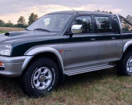 Зелений Міцубісі Л 200, об'ємом двигуна 0 л та пробігом 211 тис. км за 2600 $, фото 2 на Automoto.ua