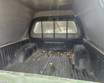 Зелений Міцубісі Л 200, об'ємом двигуна 2.5 л та пробігом 250 тис. км за 2620 $, фото 4 на Automoto.ua