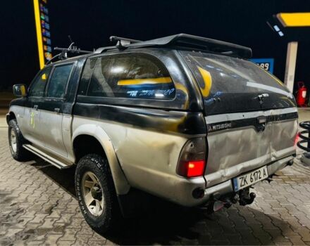 Зеленый Мицубиси Л 200, объемом двигателя 0 л и пробегом 130 тыс. км за 4500 $, фото 4 на Automoto.ua