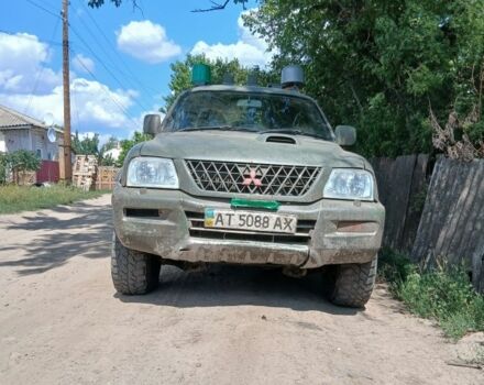 Зеленый Мицубиси Л 200, объемом двигателя 0 л и пробегом 130 тыс. км за 5500 $, фото 5 на Automoto.ua