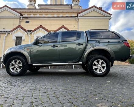 Зелений Міцубісі Л 200, об'ємом двигуна 2.5 л та пробігом 227 тис. км за 14200 $, фото 2 на Automoto.ua