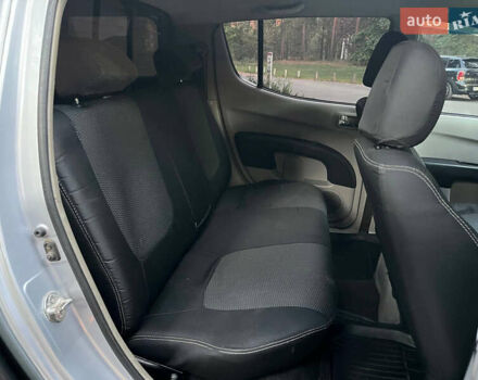 Мицубиси Л 200 2007 в Новомосковске на Automoto.ua Зеленый Мицубиси Л 200, объемом двигателя 2.5 л и пробегом 300 тыс. км за 10500 $, фото 17 на Automoto.ua