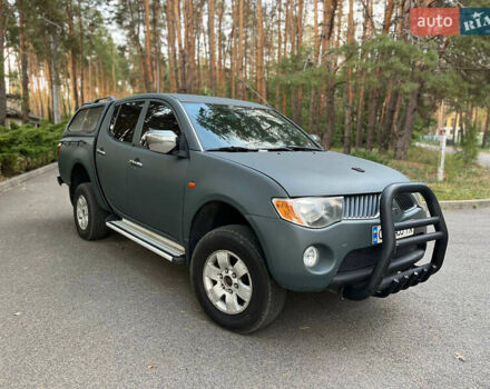 Мицубиси Л 200 2007 в Новомосковске на Automoto.ua Зеленый Мицубиси Л 200, объемом двигателя 2.5 л и пробегом 300 тыс. км за 10500 $, фото 2 на Automoto.ua