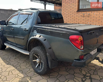 Зелений Міцубісі Л 200, об'ємом двигуна 2.48 л та пробігом 466 тис. км за 14000 $, фото 4 на Automoto.ua