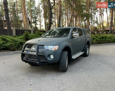 Мицубиси Л 200 2007 в Новомосковске на Automoto.ua Зеленый Мицубиси Л 200, объемом двигателя 2.5 л и пробегом 300 тыс. км за 10500 $, фото 5 на Automoto.ua