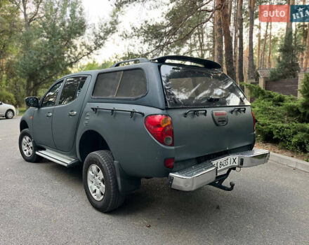 Мицубиси Л 200 2007 в Новомосковске на Automoto.ua Зеленый Мицубиси Л 200, объемом двигателя 2.5 л и пробегом 300 тыс. км за 10500 $, фото 10 на Automoto.ua