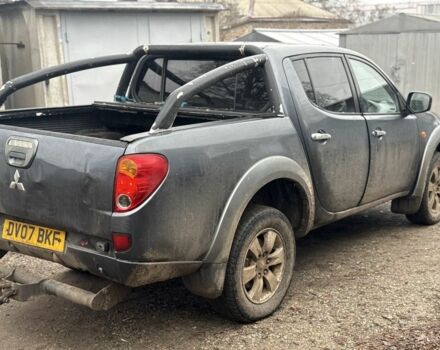 Зеленый Мицубиси Л 200, объемом двигателя 0 л и пробегом 200 тыс. км за 4500 $, фото 2 на Automoto.ua