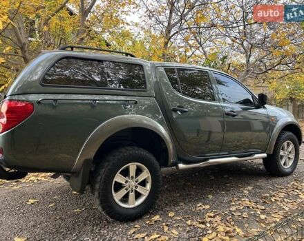 Мицубиси Л 200 2007 в Одессе на Automoto.ua Зеленый Мицубиси Л 200, объемом двигателя 2.5 л и пробегом 132 тыс. км за 12500 $, фото 4 на Automoto.ua