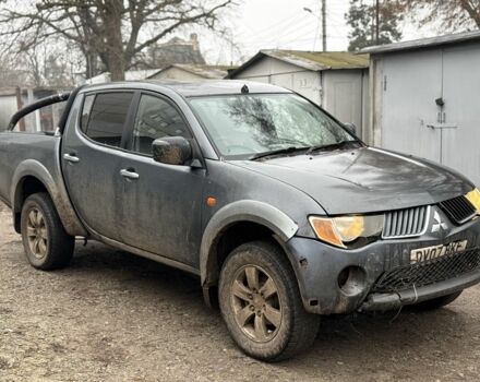 Зеленый Мицубиси Л 200, объемом двигателя 0 л и пробегом 200 тыс. км за 4500 $, фото 3 на Automoto.ua