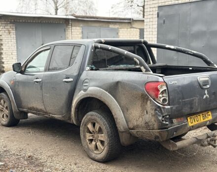 Зеленый Мицубиси Л 200, объемом двигателя 0 л и пробегом 200 тыс. км за 4500 $, фото 1 на Automoto.ua