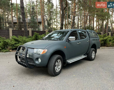 Мицубиси Л 200 2007 в Новомосковске на Automoto.ua Зеленый Мицубиси Л 200, объемом двигателя 2.5 л и пробегом 300 тыс. км за 10500 $, фото 4 на Automoto.ua