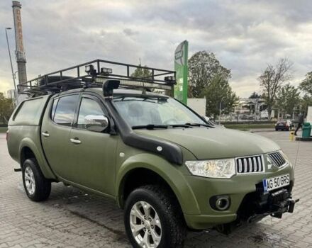 Зеленый Мицубиси Л 200, объемом двигателя 2.5 л и пробегом 242 тыс. км за 2900 $, фото 1 на Automoto.ua