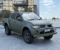 Зеленый Мицубиси Л 200, объемом двигателя 2.5 л и пробегом 155 тыс. км за 5499 $, фото 1 на Automoto.ua