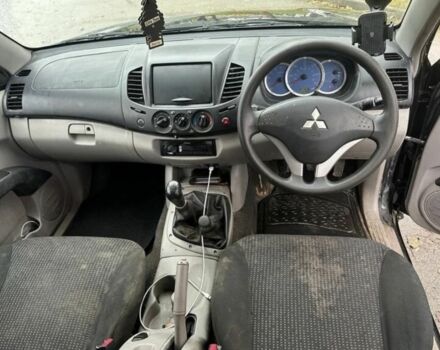 Зелений Міцубісі Л 200, об'ємом двигуна 0 л та пробігом 231 тис. км за 5484 $, фото 5 на Automoto.ua