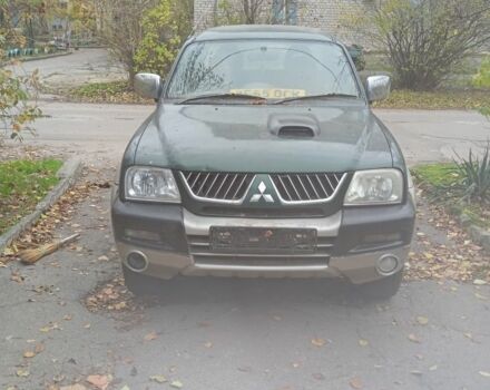 Зеленый Мицубиси Л 200, объемом двигателя 2.5 л и пробегом 200 тыс. км за 2500 $, фото 1 на Automoto.ua