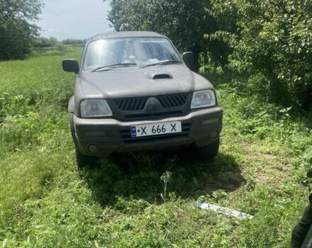 Зелений Міцубісі Л 200, об'ємом двигуна 2.5 л та пробігом 220 тис. км за 7000 $, фото 1 на Automoto.ua