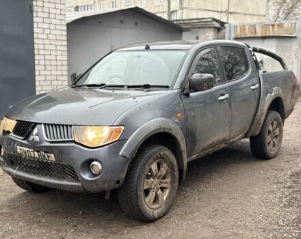 Зеленый Мицубиси Л 200, объемом двигателя 0 л и пробегом 200 тыс. км за 4500 $, фото 1 на Automoto.ua