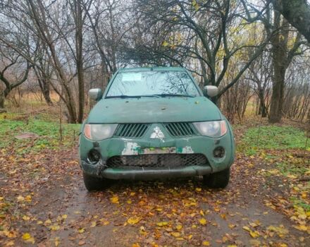 Зелений Міцубісі Л 200, об'ємом двигуна 2.5 л та пробігом 299 тис. км за 5500 $, фото 1 на Automoto.ua