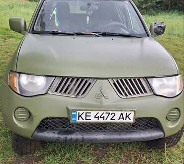 Мицубиси Л 200 2007 в Лебедине на Automoto.ua Зеленый Мицубиси Л 200, объемом двигателя 2.48 л и пробегом 470 тыс. км за 6500 $, фото 1 на Automoto.ua