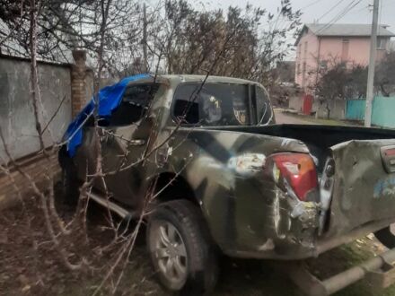 Зеленый Мицубиси Л 200, объемом двигателя 0 л и пробегом 200 тыс. км за 2500 $, фото 1 на Automoto.ua