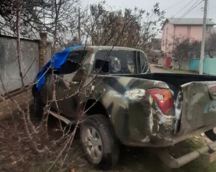 Зелений Міцубісі Л 200, об'ємом двигуна 0 л та пробігом 200 тис. км за 2500 $, фото 1 на Automoto.ua