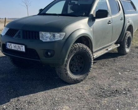 Зелений Міцубісі Л 200, об'ємом двигуна 2.5 л та пробігом 263 тис. км за 4200 $, фото 1 на Automoto.ua