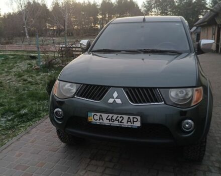 Зелений Міцубісі Л 200, об'ємом двигуна 2 л та пробігом 257 тис. км за 14500 $, фото 1 на Automoto.ua
