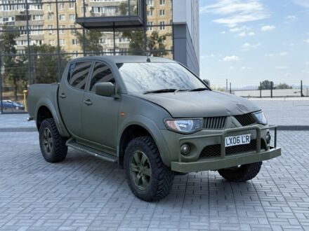 Мицубиси Л 200 2008 в Днепре (Днепропетровске) на Automoto.ua Зеленый Мицубиси Л 200, объемом двигателя 2.5 л и пробегом 155 тыс. км за 5499 $, фото 1 на Automoto.ua