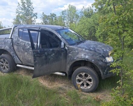 Зелений Міцубісі Л 200, об'ємом двигуна 2.5 л та пробігом 1 тис. км за 7000 $, фото 1 на Automoto.ua