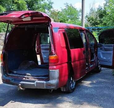 Красный Мицубиси Л 400, объемом двигателя 2.48 л и пробегом 290 тыс. км за 2800 $, фото 6 на Automoto.ua