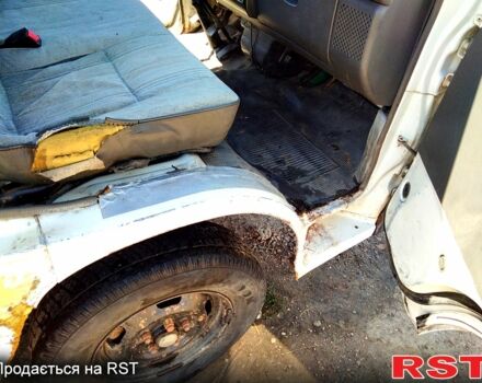 Белый Мицубиси Л300, объемом двигателя 2.5 л и пробегом 0 тыс. км за 1500 $, фото 4 на Automoto.ua