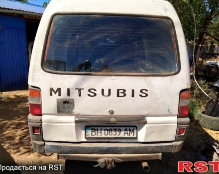Белый Мицубиси Л300, объемом двигателя 2.5 л и пробегом 0 тыс. км за 1500 $, фото 1 на Automoto.ua