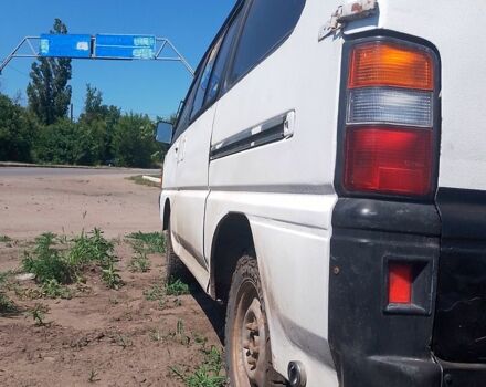 Білий Міцубісі Л300, об'ємом двигуна 2 л та пробігом 321 тис. км за 1000 $, фото 3 на Automoto.ua