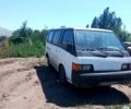 Білий Міцубісі Л300, об'ємом двигуна 2 л та пробігом 321 тис. км за 1000 $, фото 1 на Automoto.ua