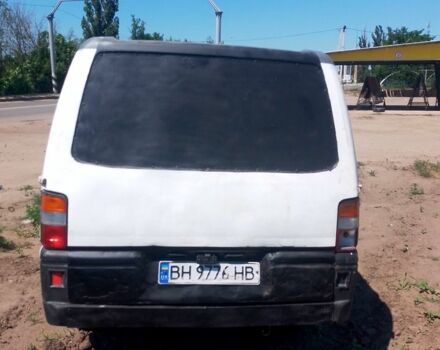 Білий Міцубісі Л300, об'ємом двигуна 2 л та пробігом 321 тис. км за 1000 $, фото 4 на Automoto.ua