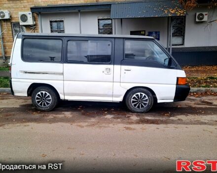 Білий Міцубісі Л300, об'ємом двигуна 2 л та пробігом 50 тис. км за 700 $, фото 1 на Automoto.ua