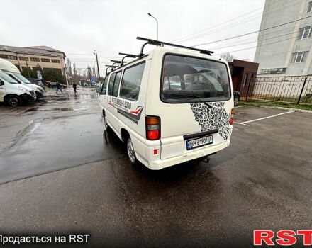 Белый Мицубиси Л300, объемом двигателя 2.5 л и пробегом 350 тыс. км за 2700 $, фото 4 на Automoto.ua