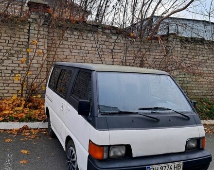 Белый Мицубиси Л300, объемом двигателя 2 л и пробегом 50 тыс. км за 700 $, фото 1 на Automoto.ua