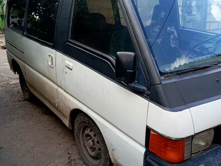 Міцубісі Л300 1988 у Изюме на Automoto.ua Білий Міцубісі Л300, об'ємом двигуна 2 л та пробігом 0 тис. км за 600 $, фото 1 на Automoto.ua