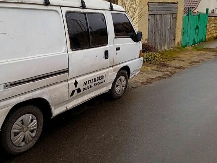Міцубісі Л300 1993 у Одесі на Automoto.ua Білий Міцубісі Л300, об'ємом двигуна 2.4 л та пробігом 0 тис. км за 1650 $, фото 1 на Automoto.ua