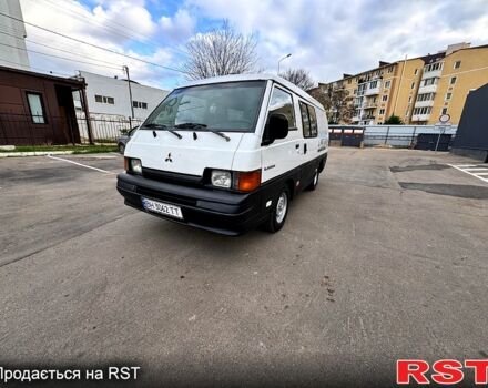 Білий Міцубісі Л300, об'ємом двигуна 2.5 л та пробігом 350 тис. км за 2999 $, фото 1 на Automoto.ua