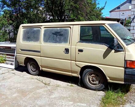 Бежевий Міцубісі Л300, об'ємом двигуна 2 л та пробігом 300 тис. км за 1440 $, фото 8 на Automoto.ua