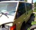 Бежевий Міцубісі Л300, об'ємом двигуна 2 л та пробігом 300 тис. км за 1440 $, фото 1 на Automoto.ua