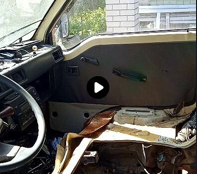Бежевий Міцубісі Л300, об'ємом двигуна 2 л та пробігом 300 тис. км за 1440 $, фото 3 на Automoto.ua