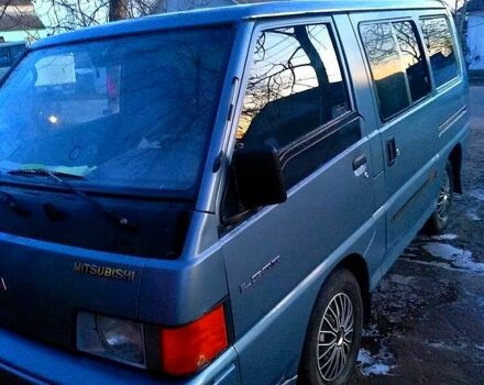 Синий Мицубиси Л300, объемом двигателя 2.5 л и пробегом 0 тыс. км за 2800 $, фото 2 на Automoto.ua