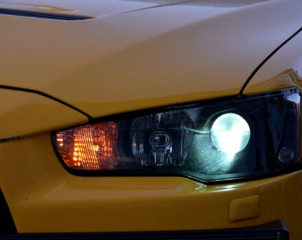 Жовтий Міцубісі Лансер Еволюшн, об'ємом двигуна 2 л та пробігом 180 тис. км за 24999 $, фото 86 на Automoto.ua