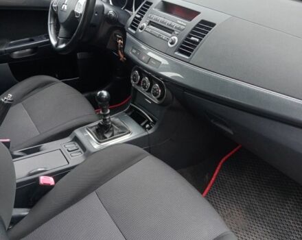 Красный Мицубиси Лансер Спортбэк, объемом двигателя 1.8 л и пробегом 318 тыс. км за 6850 $, фото 4 на Automoto.ua