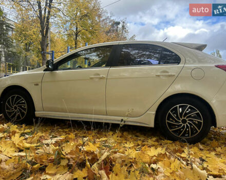Мицубиси Лансер 2008 в Харькове на Automoto.ua Белый Мицубиси Лансер, объемом двигателя 1.8 л и пробегом 205 тыс. км за 6500 $, фото 13 на Automoto.ua