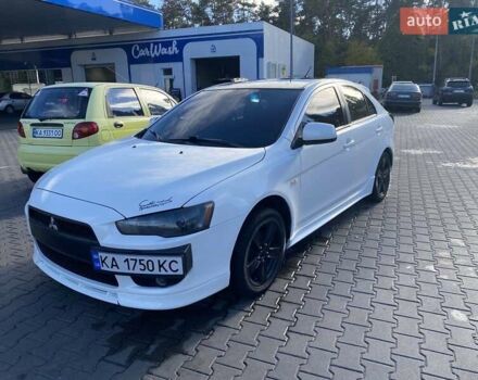 Белый Мицубиси Лансер, объемом двигателя 1.8 л и пробегом 215 тыс. км за 7000 $, фото 1 на Automoto.ua